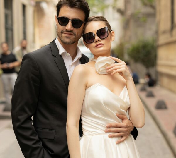 Pareja amante del lujo que encuentra en Tánger su entorno idílico 